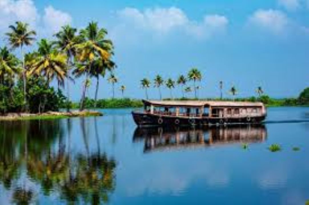 Kerala Tourism''''s ''''Holiday Heist'''' campaign, utilizing Maya ChatBot, secures PATA''''s prestigious Gold Award.